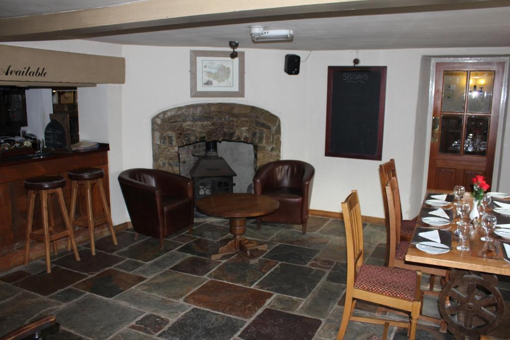 The Haymaker Inn Chard Exterior photo